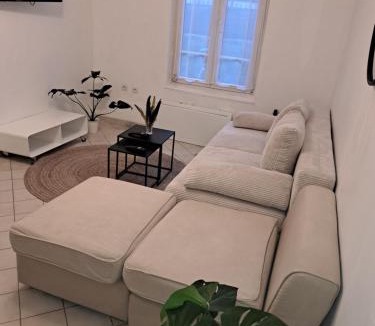 Etampes Apartment | L'EDEN