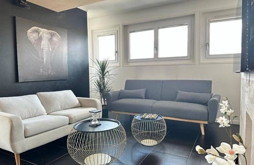 Douvaine Apartment | L' Elegant