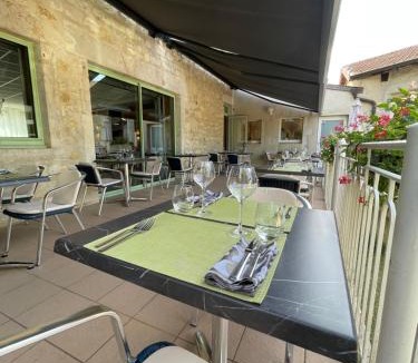 Treffort-Cuisiat Hotel | L'embellie