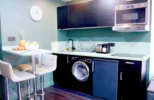 La Villette Apartment | L'Emeraude - Paris 19th Arrondissement