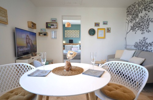 La Richardais Apartment | L'Emoustillant - Private Jacuzzi Spa (2 Pers)