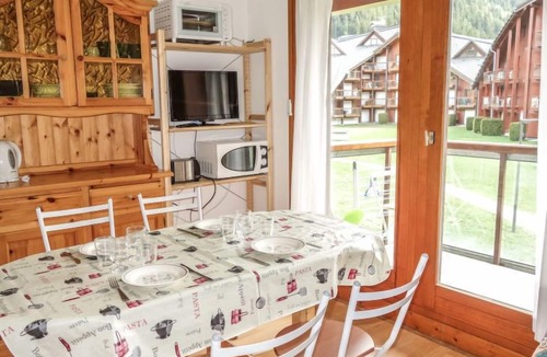 Les Contamines-Montjoie Apartment | L'Enclave I et J by Interhome