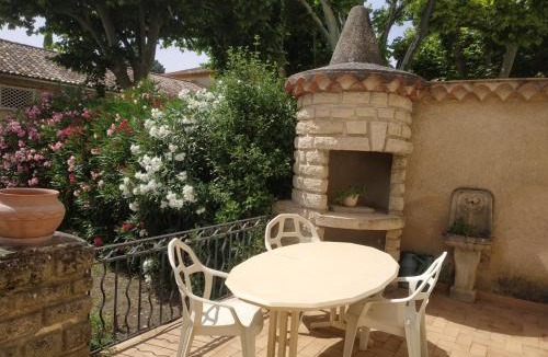 Courthezon Villa | L'Enclos du Château
