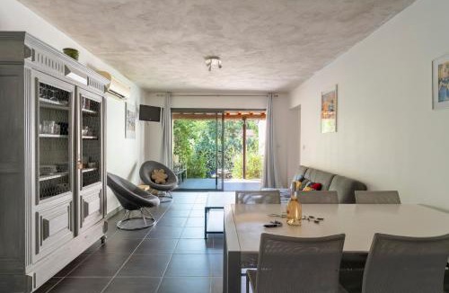 Camaret-sur-Aigues Villa | L'ensemble du gîte de Tante Berthe