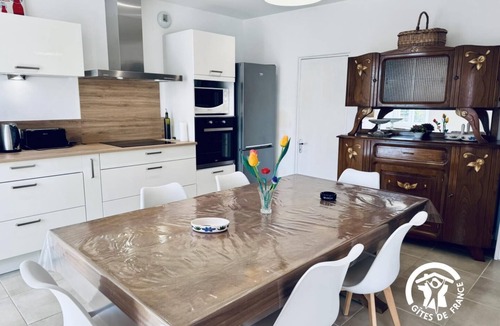 Trassanel House | L'Ensoleillée le petit