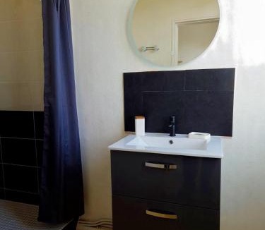 Saint-Paul-du-Bois Bed & Breakfast | L'Entracte