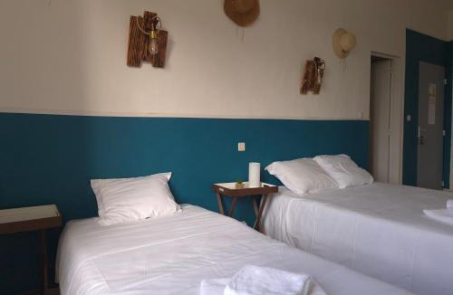 Saint-Paul-du-Bois Bed & Breakfast | L'Entracte