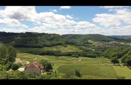 Menetru-le-Vignoble Bed & Breakfast | L'Entre-Coeur