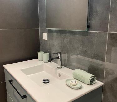 Saint-Loubes Apartment | L'entre deux M