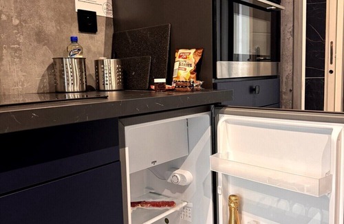 Les Attaques Apartment | L'entre vous, discreet studio, private spa