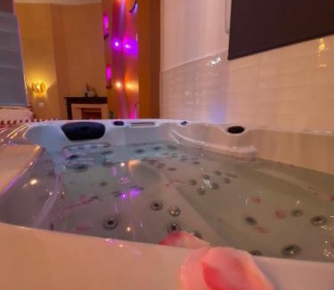 Amiens Apartment | L'enveloppe Romantique