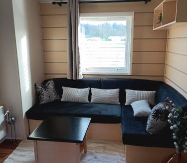 Enquin-sur-Baillons Ski Chalet | L'envolée Sauvage mobilhome 3 chambres