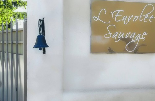 Livers-Cazelles House | L'Envolée Sauvage, a charming property, design comfort, in natural surroundings.