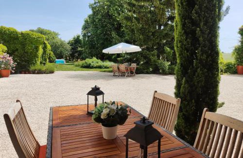 Livers-Cazelles House | L'Envolée Sauvage