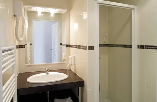 Epernon Hotel | L'Epi Hotel