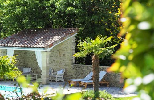 Saint-Bardoux Bed & Breakfast | L'Ermitage de Saint-Bardoux