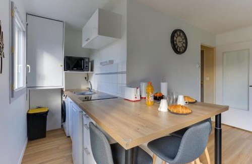 Noyal-Chatillon-sur-Seiche Apartment | L'Escale Bretonne -Studio à 20min de Rennes centre