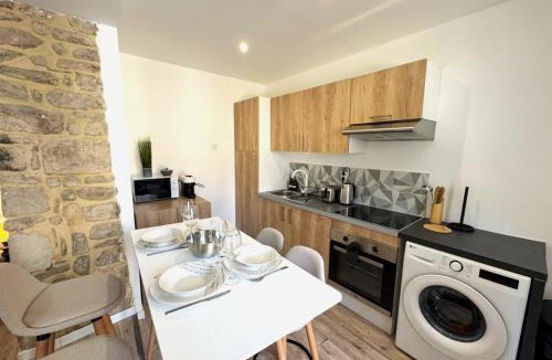 Manosque Apartment | L'Escale - Appartement T2 cosy climatisé avec grande terrasse centre ville Manosque
