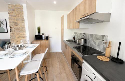 Manosque Apartment | L'Escale - Appartement T2 cosy climatisé avec grande terrasse centre ville Manosque