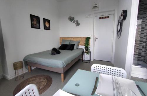 Evreux Apartment | L'Escale Botanique