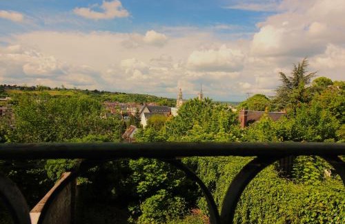 Evreux Apartment | L'Escale Botanique
