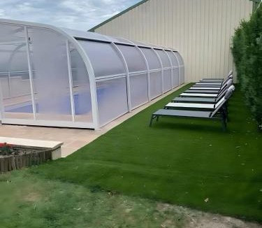 Feings House | L'Escale des Copains