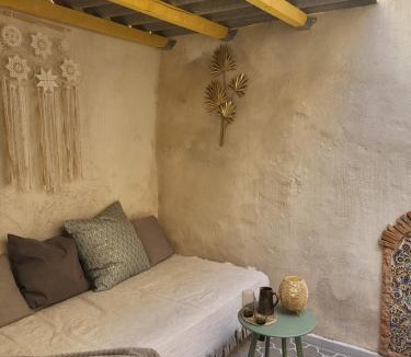 Lunel Apartment | L'escale dorée au centre de Lunel