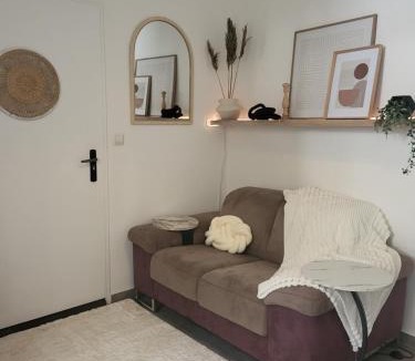 Lunel Apartment | L'escale dorée au centre de Lunel