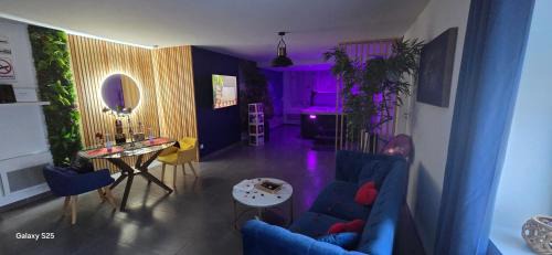Calais City Center Apartment | L'escale du désir, Spa privatif