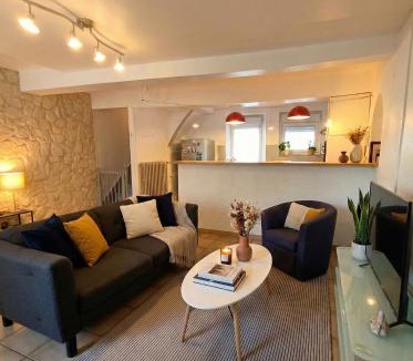 Poitiers House | L'Escale du Faubourg - Grande maison avec Bureaux et WiFi