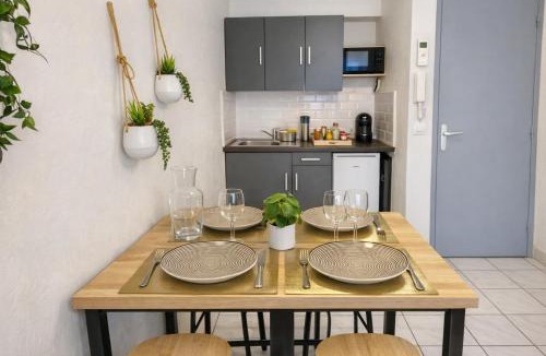 Moussy-le-Neuf Apartment | L'ESCALE : Duplex 4 pers. ASTERIX, AEROPORT ROISSY CDG, PARIS