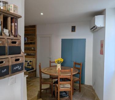 Dieulefit Hostel | L’escale