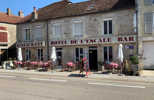 Longeau-Percey Hotel | L'Escale