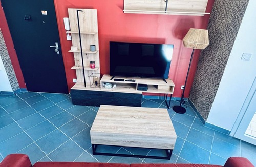 Gardanne Apartment | L'escale Paisible