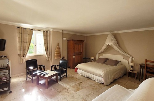 Tourrettes Bed & Breakfast | L'escale Provencale