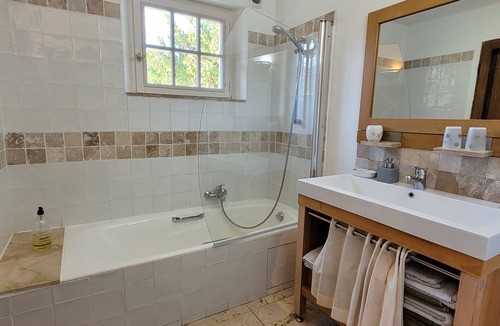 Tourrettes Bed & Breakfast | L'escale Provencale