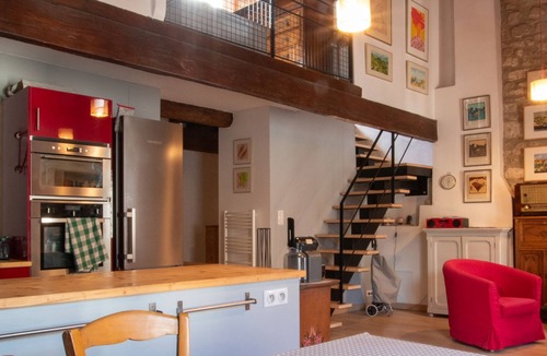 Arles City Centre Apartment | L'Escale - Terrace and air conditioning