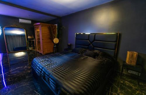 Evreux House | L escale VRAI Jacuzzi 130 jets, Sauna, lit king size, écran géant, NETFLIX