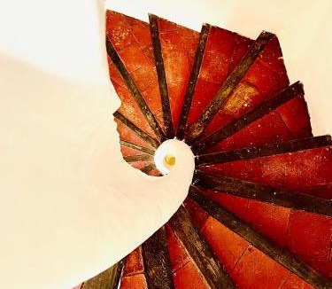 Lambesc Apartment | L'escalier gaucher