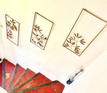 Lambesc Apartment | L'escalier gaucher