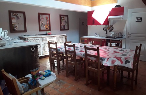 Saint-Aubin-en-Charollais Bed & Breakfast | L'Escampette