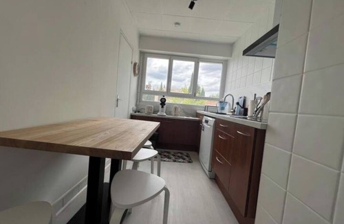 Alco Apartment | L'Escapade: Apartment with air-conditioning and balcony