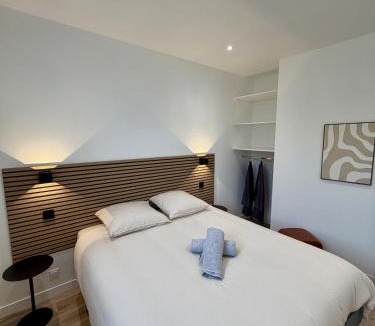 Melesse Apartment | L'Escapade - Appartement avec jacuzzi