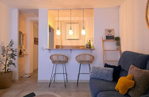 Baille Apartment | L'Escapade Balcon et Parking Privé entre Stade Vélodrome & Timone