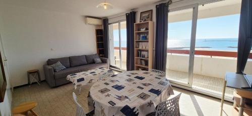 La Grande-Motte Apartment | L Escapade Bleue 6 pers, cv, vue mer exceptionnelle, parking