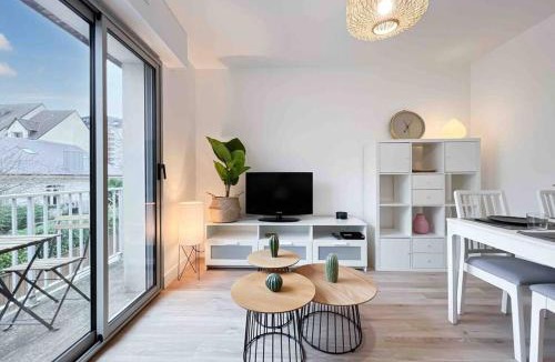 Alphonse Guerin Apartment | L'escapade - Centre Ville - Parking - Balcon