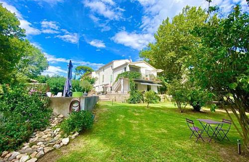 Cazouls-d'Herault Bed & Breakfast | L'Escapade