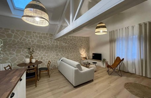 Oncy-sur-Ecole Apartment | L'escapade