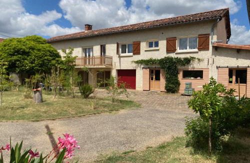 Albi House | L'ESCAPADE, Gite rural en ville! Famille, amis, travail
