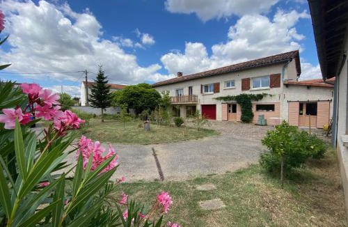Albi House | L'ESCAPADE, Gite rural en ville! Famille, amis, travail